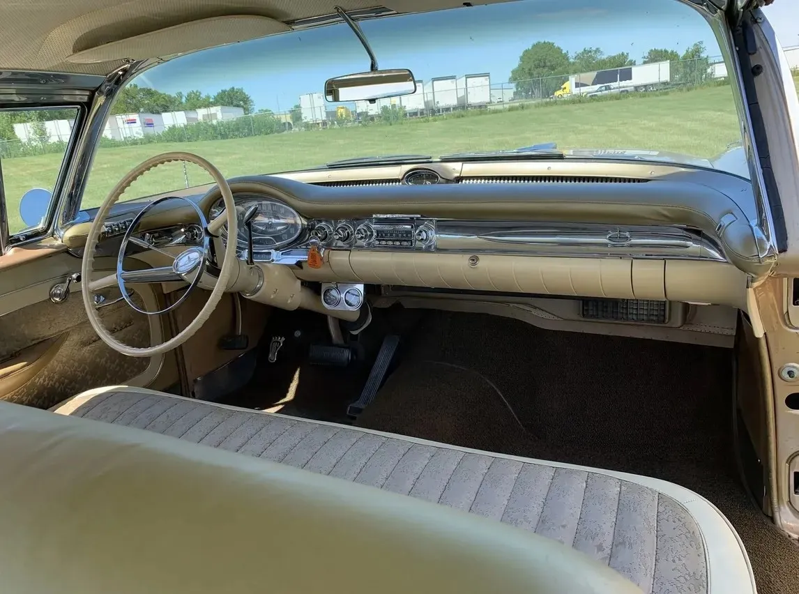 Oldsmobile Ninety-Eight