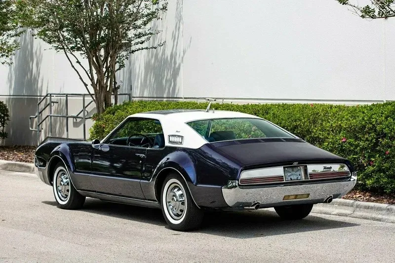 Oldsmobile Toronado