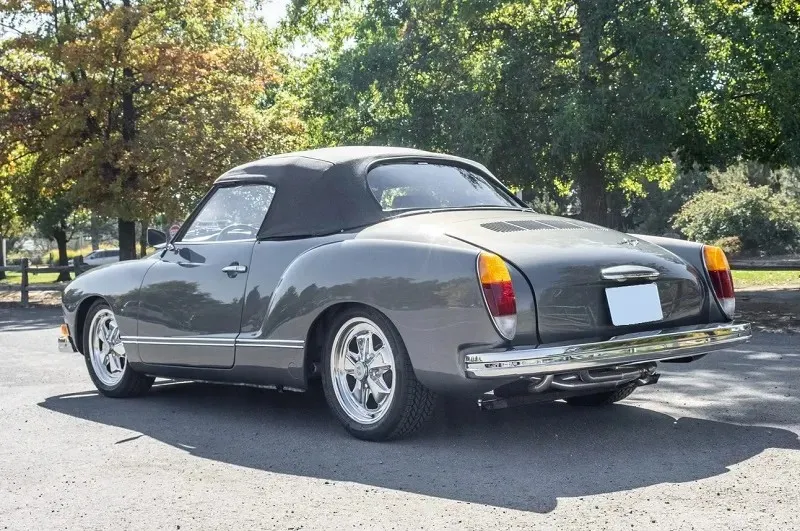 Volkswagen Karmann Ghia