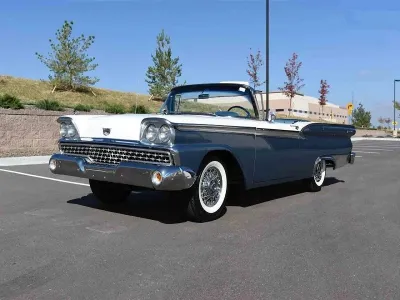 1957 Ford Skyliner