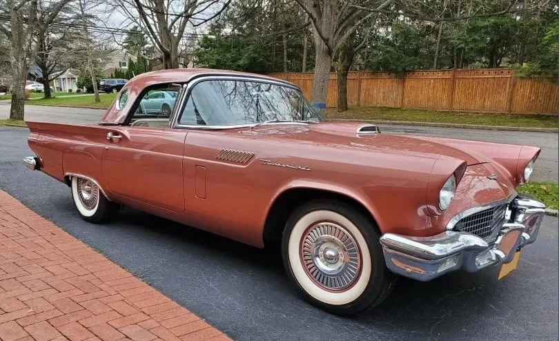 Ford Thunderbird