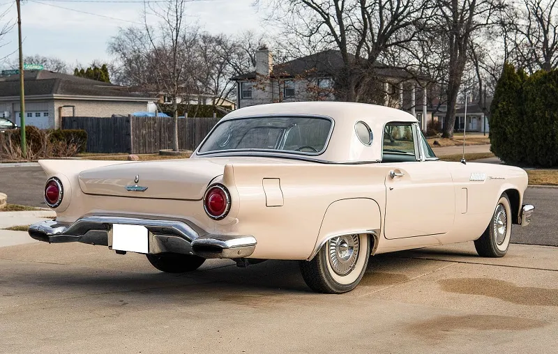 Ford Thunderbird