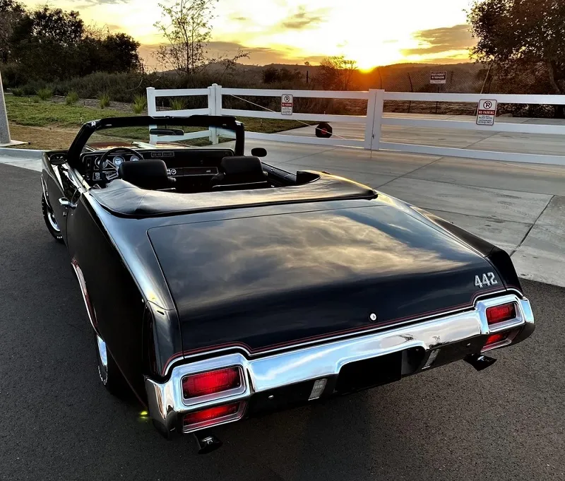 Oldsmobile 442