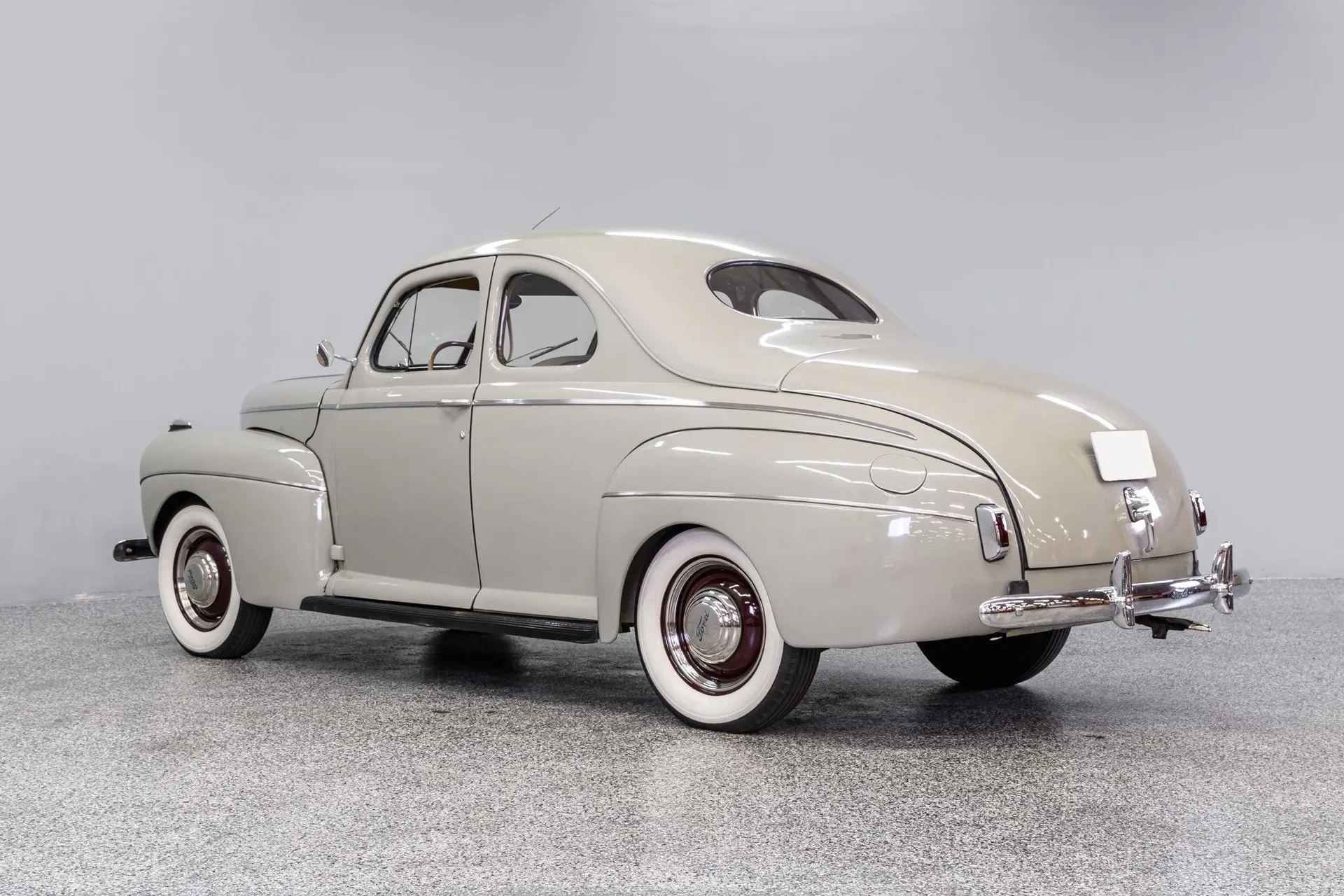 Ford Deluxe