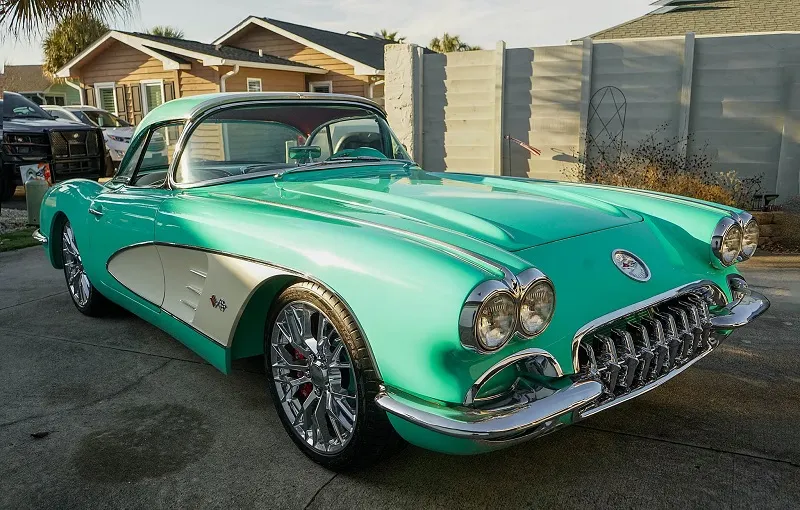 1960 Chevrolet Corvette Restomod