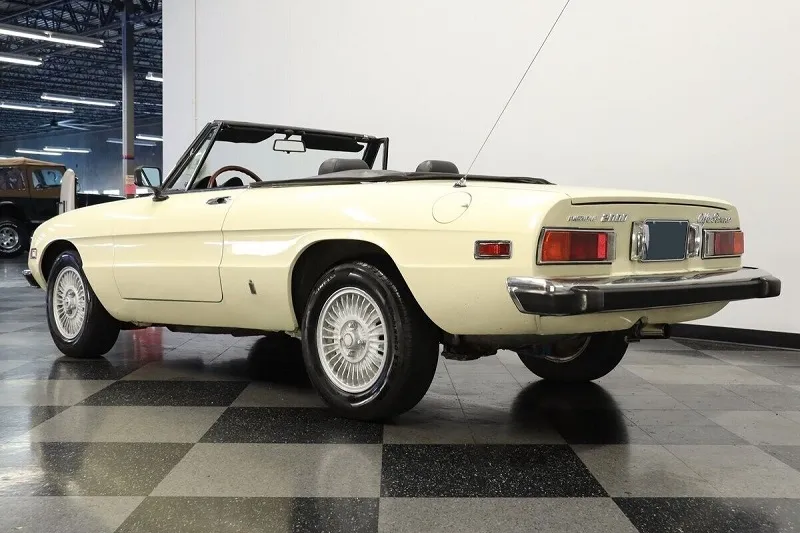 Alfa Romeo 2000