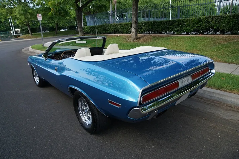 Dodge Challenger