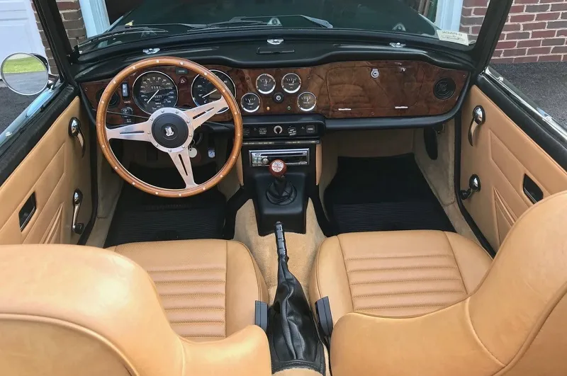 Triumph TR6