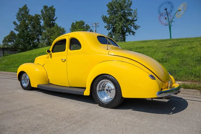 Ford Coupe