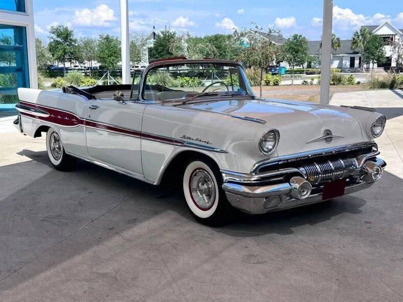 1957 Pontiac Star Chief