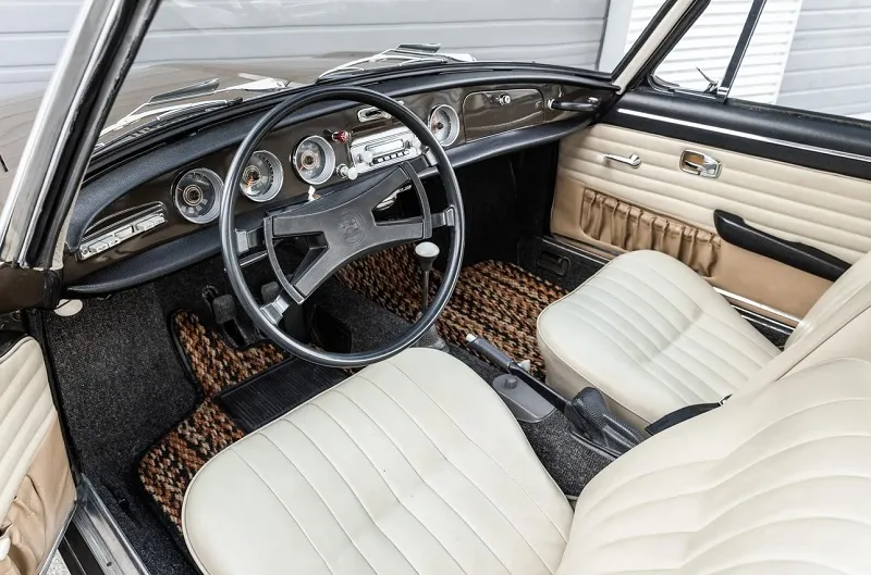 Volkswagen Karmann Ghia