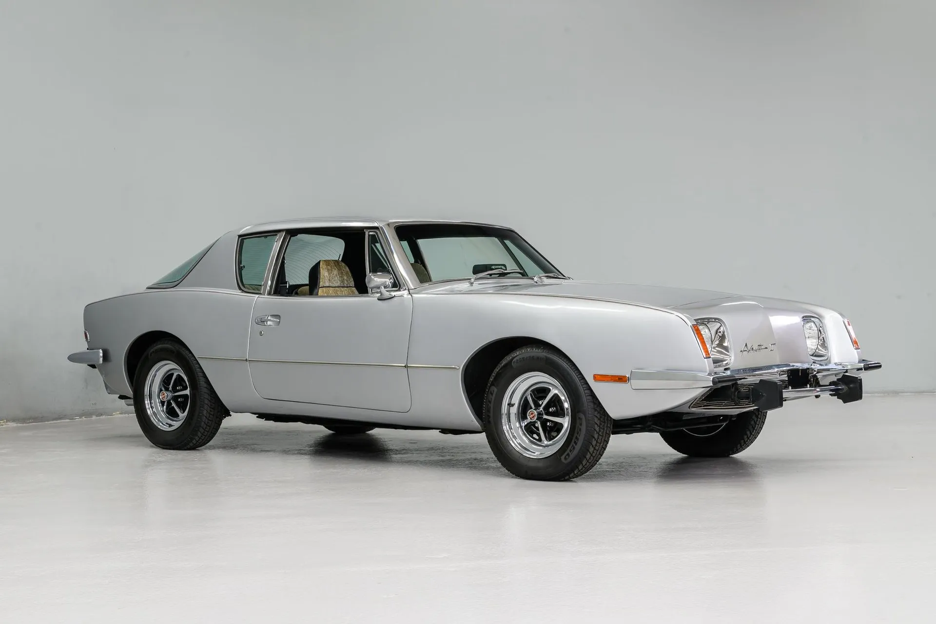 Studebaker Avanti II