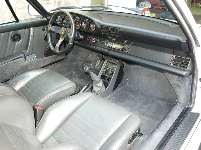 Porsche 930