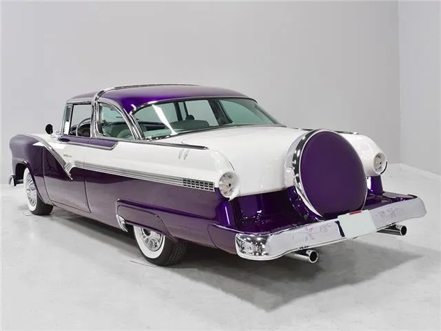 Ford Crown Victoria