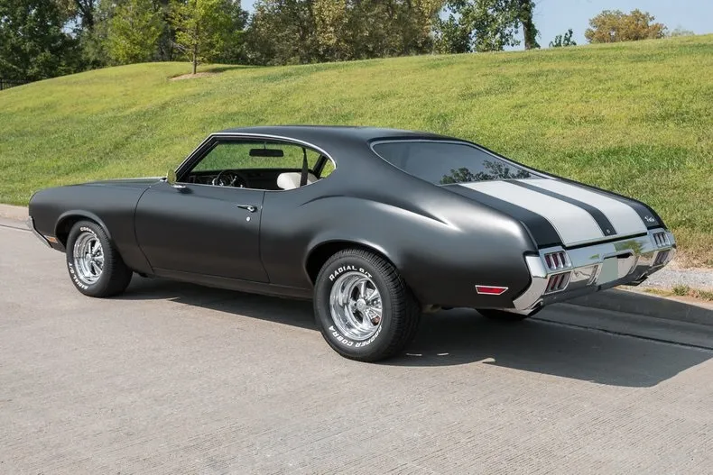 Oldsmobile Cutlass