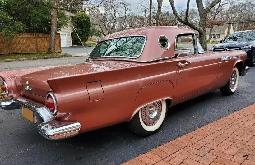Ford Thunderbird