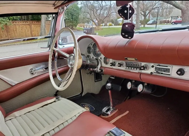 Ford Thunderbird