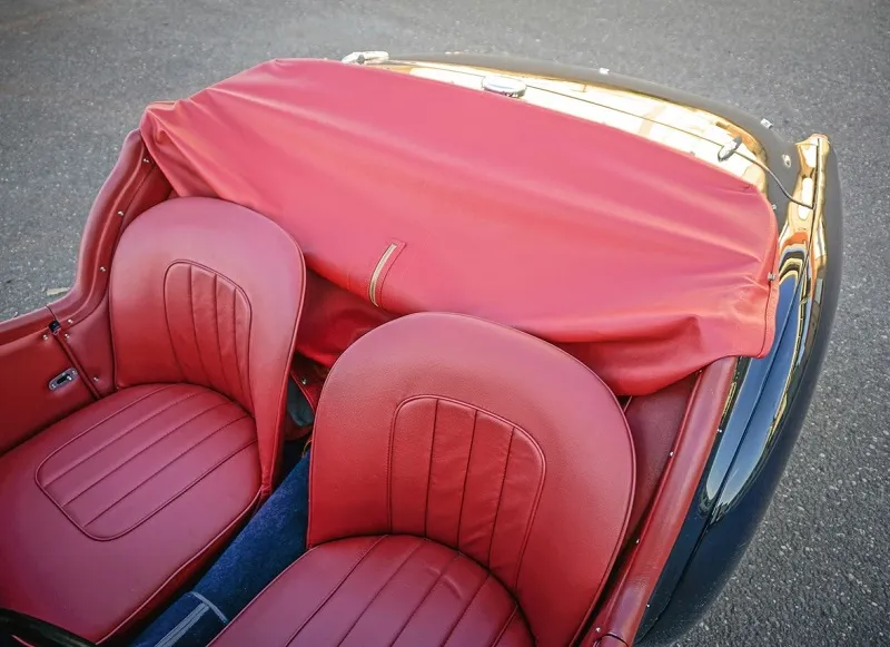Triumph TR2