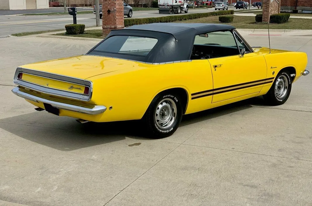 Plymouth Barracuda