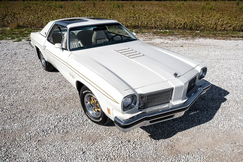 Oldsmobile Hurst Cutlass