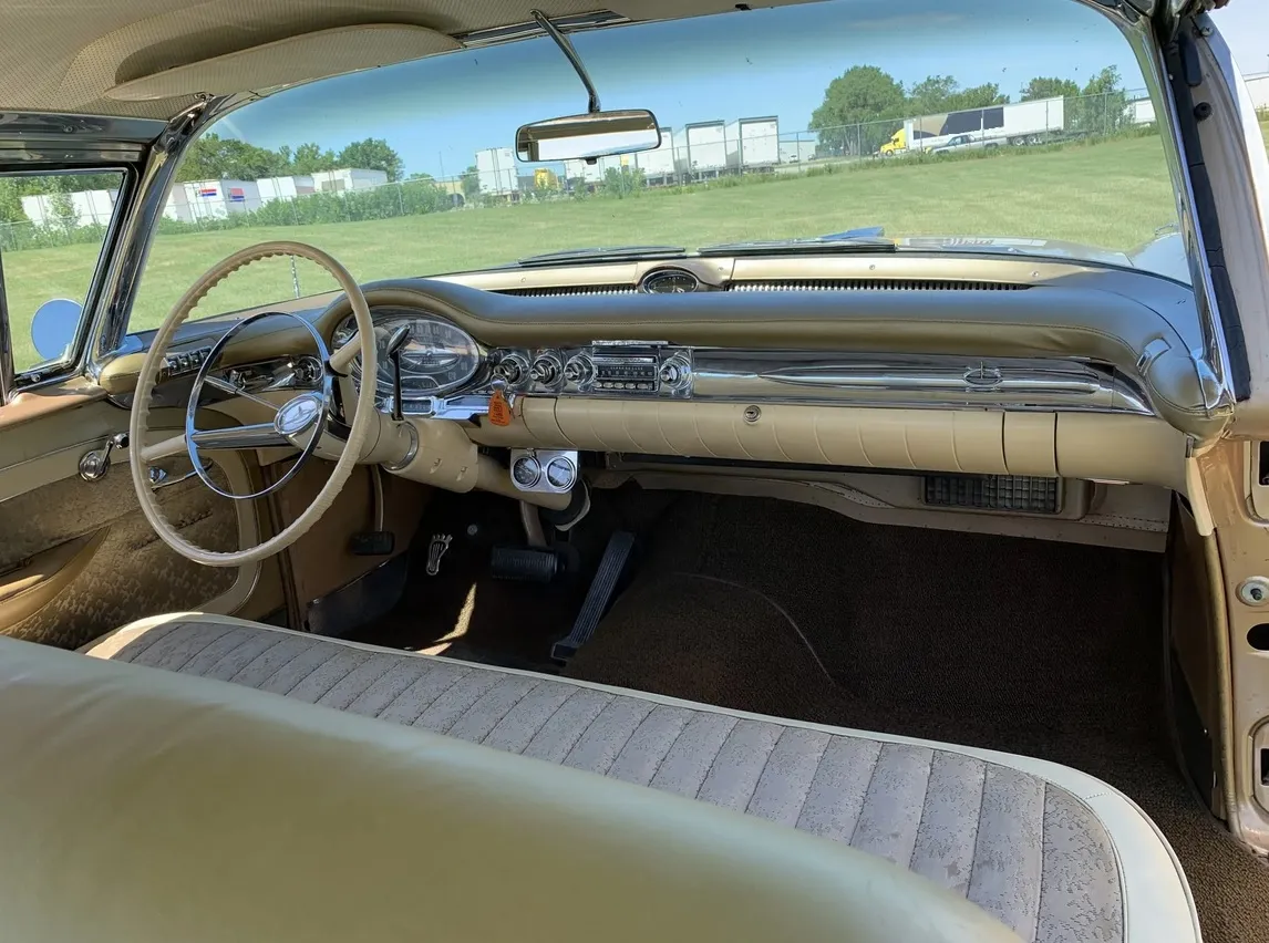 Oldsmobile Ninety-Eight