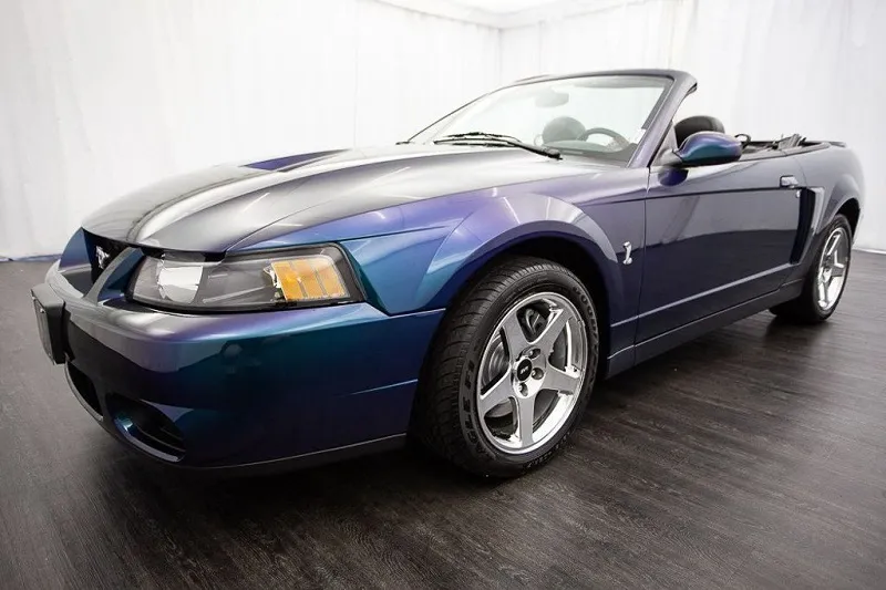 2004 Ford Mustang 2dr Convertible SVT Cobra
