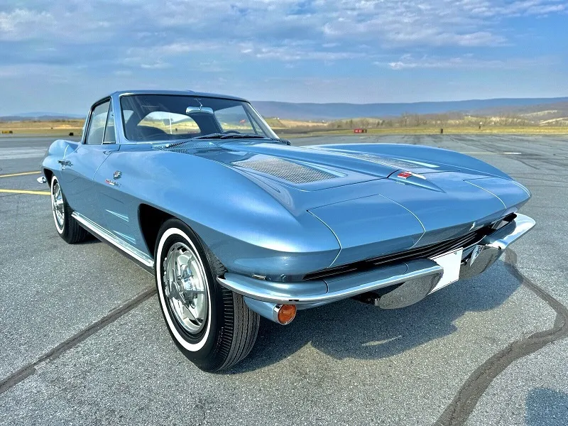 1963 Chevrolet Corvette Coupe Blue