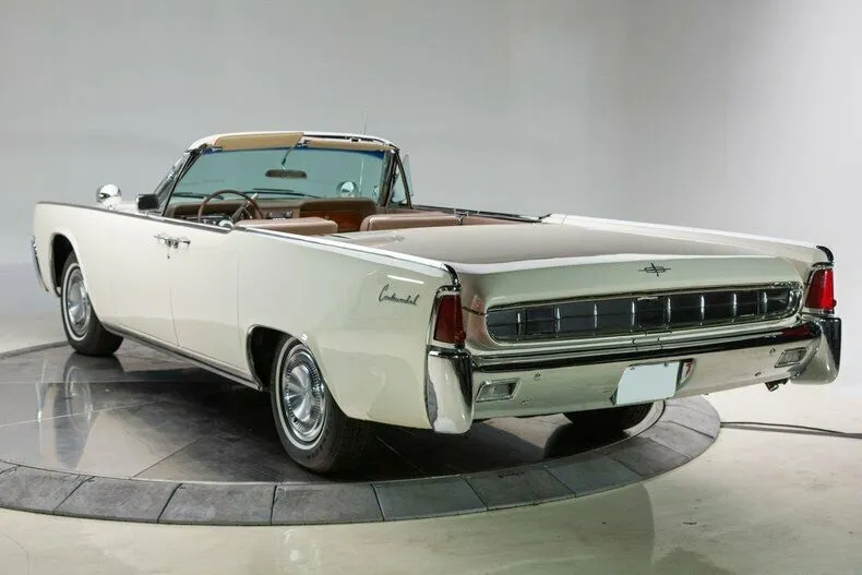 Lincoln Continental