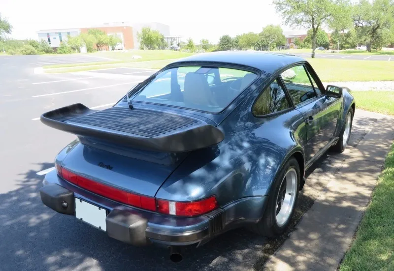 Porsche 930