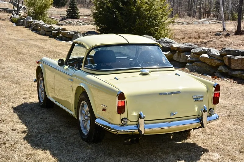 Triumph TR250