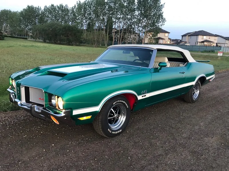 Oldsmobile Cutlass