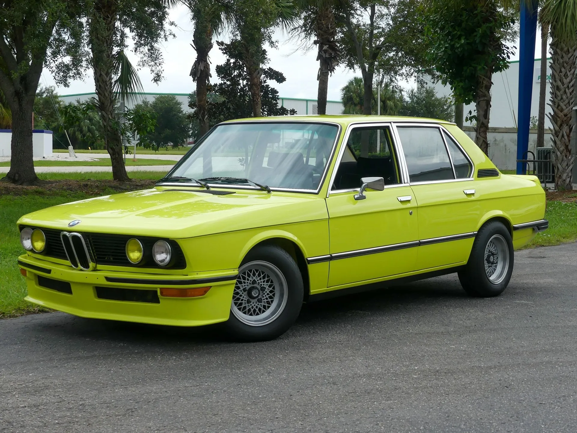 1975 BMW 530i S38 Powered