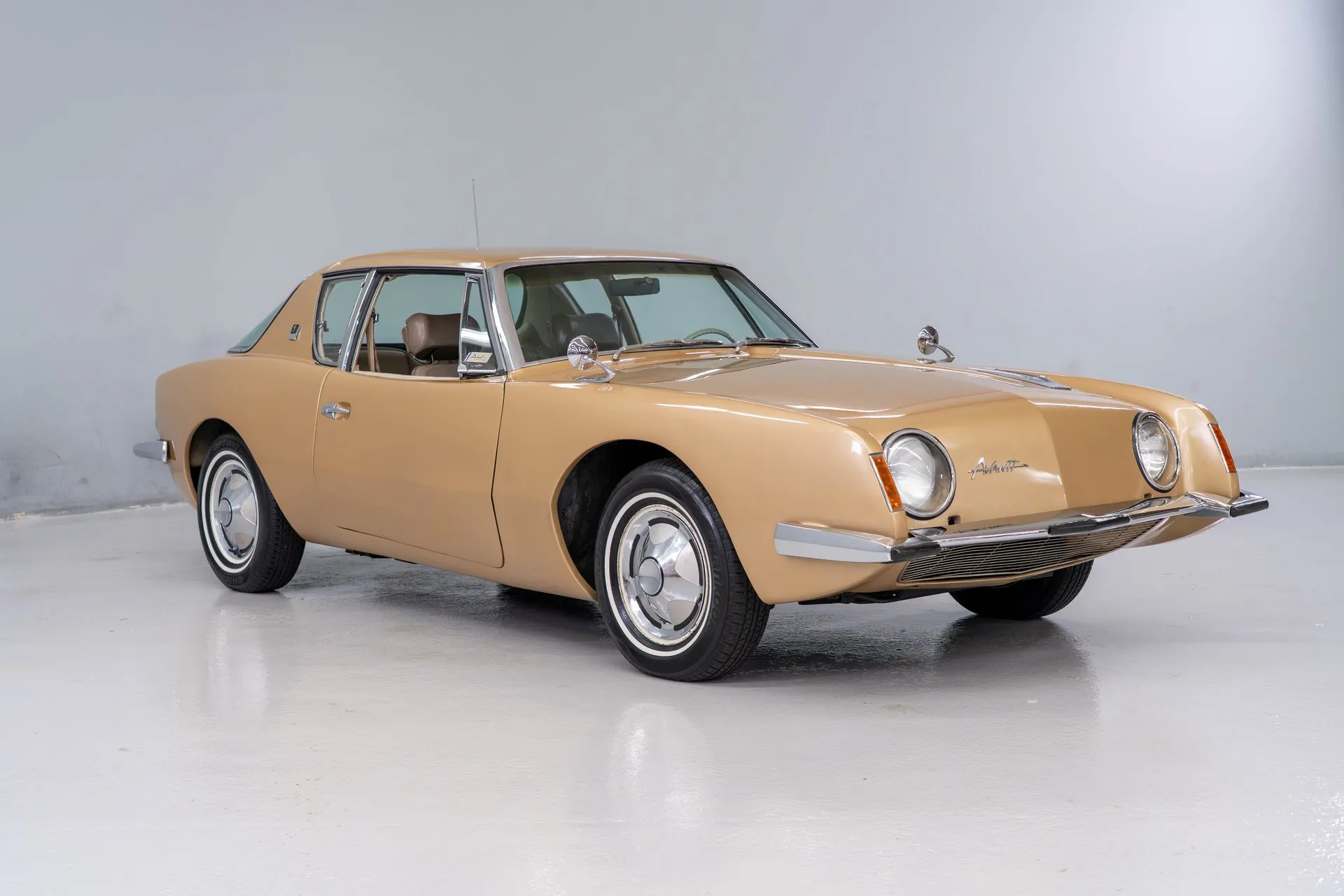 Studebaker Avanti