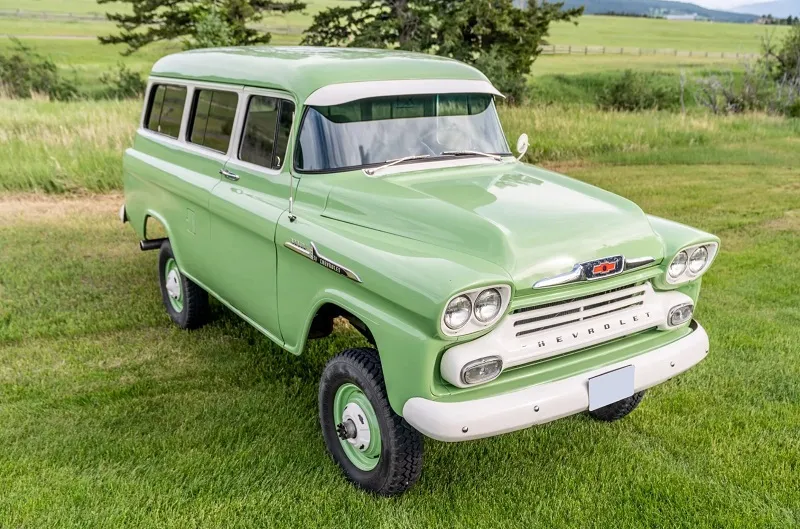 1958 Chevrolet Apache Suburban