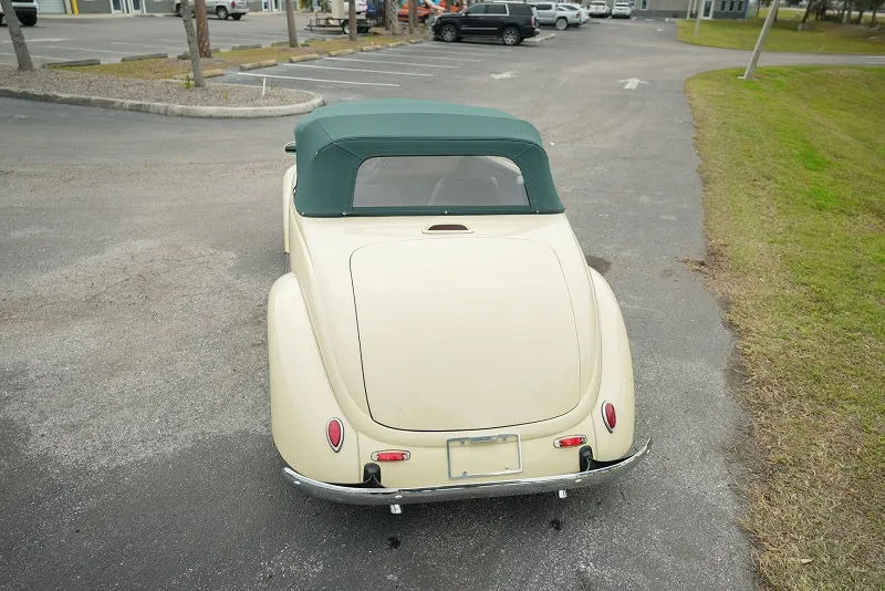 Ford Cabriolet