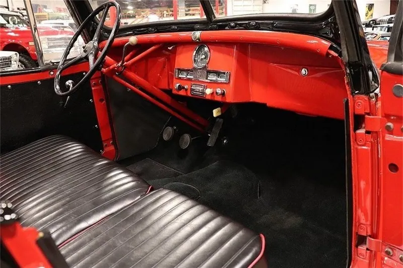 Willys Jeepster