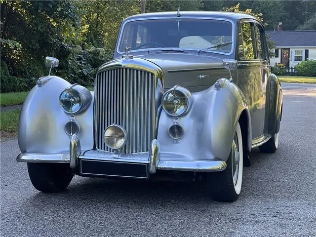 Bentley R-Type