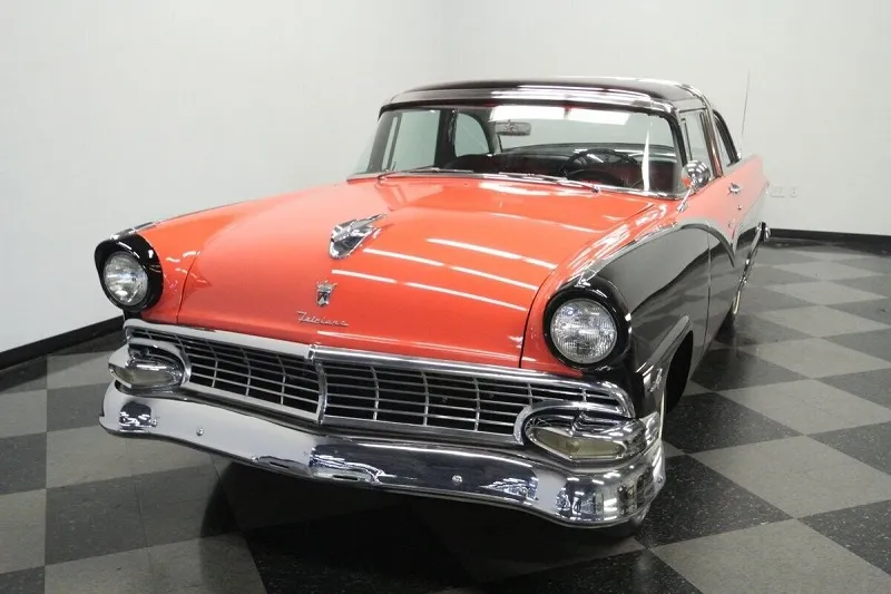 1956 Ford Fairlane Crown Victoria Skyliner