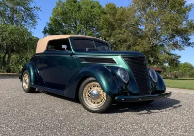 1937 Ford Cabriolet Street Rod