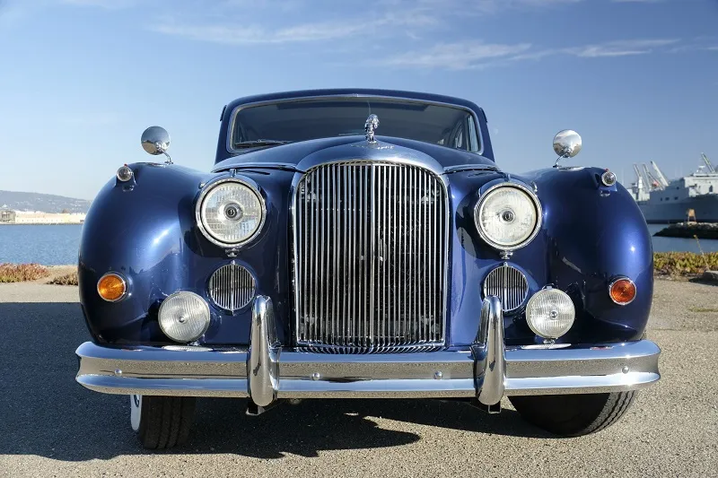 Jaguar MK IX