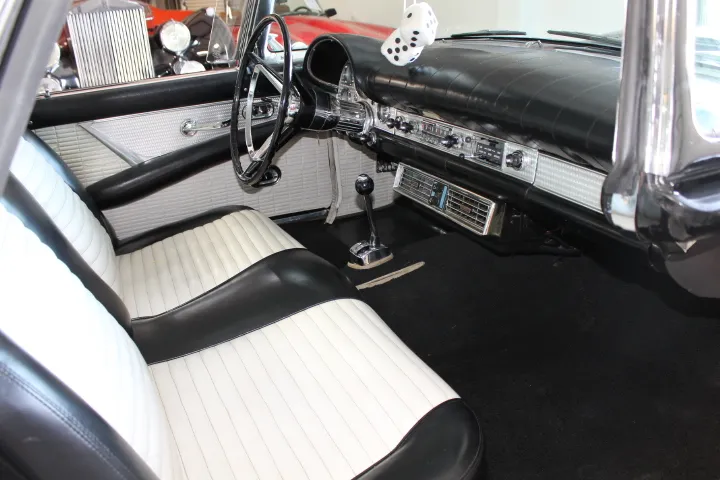 Ford Thunderbird