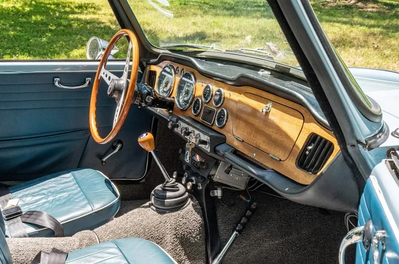 Triumph TR4