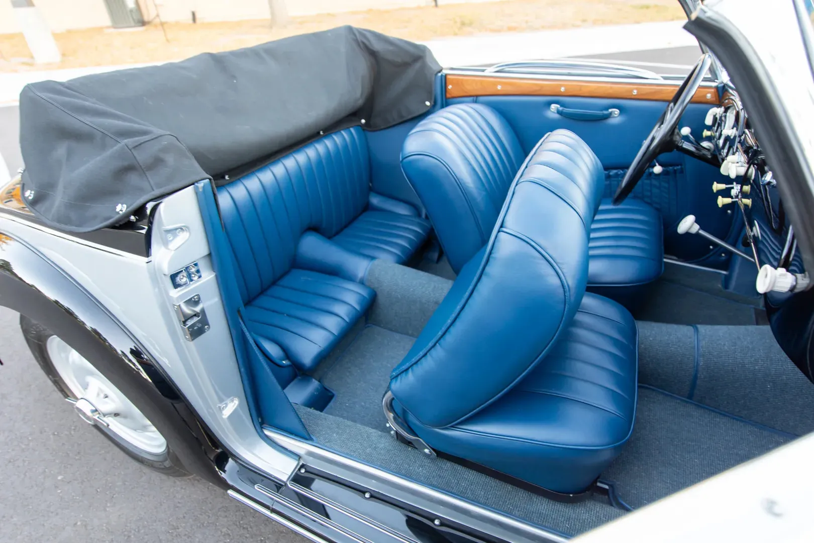BMW 327