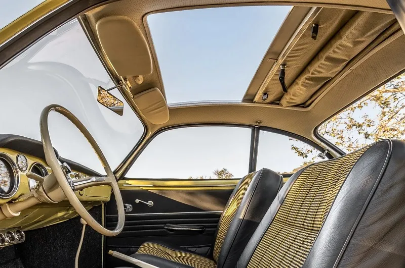 Volkswagen Karmann Ghia