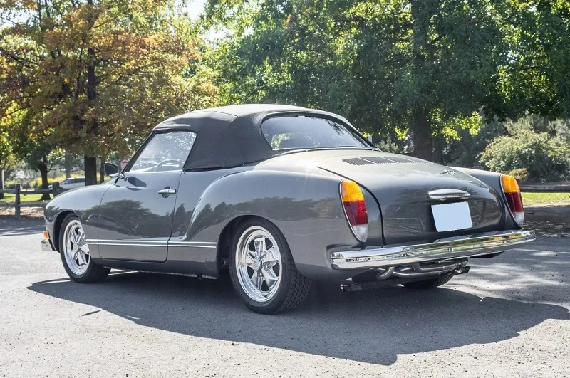 Volkswagen Karmann Ghia