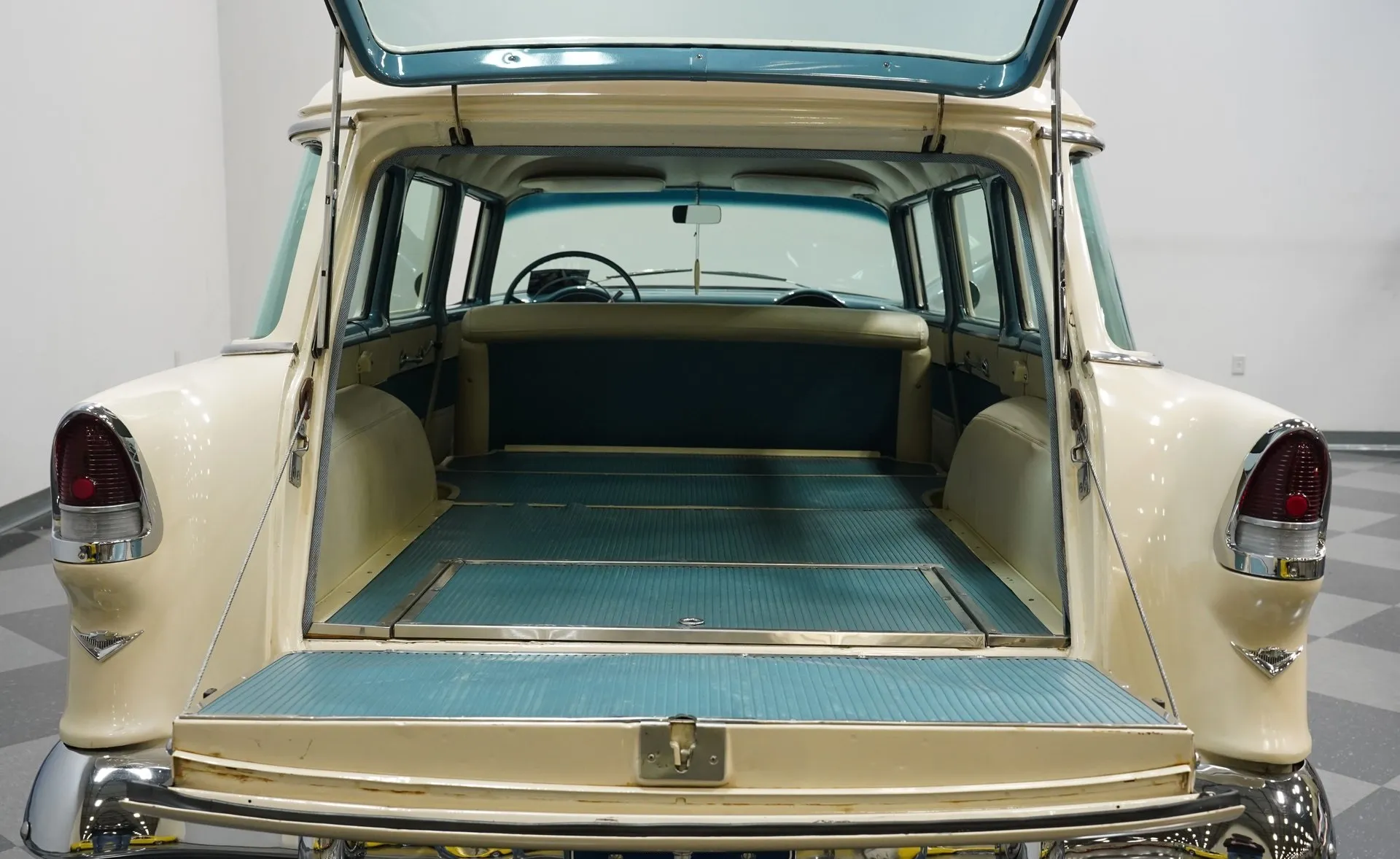 Chevrolet 210