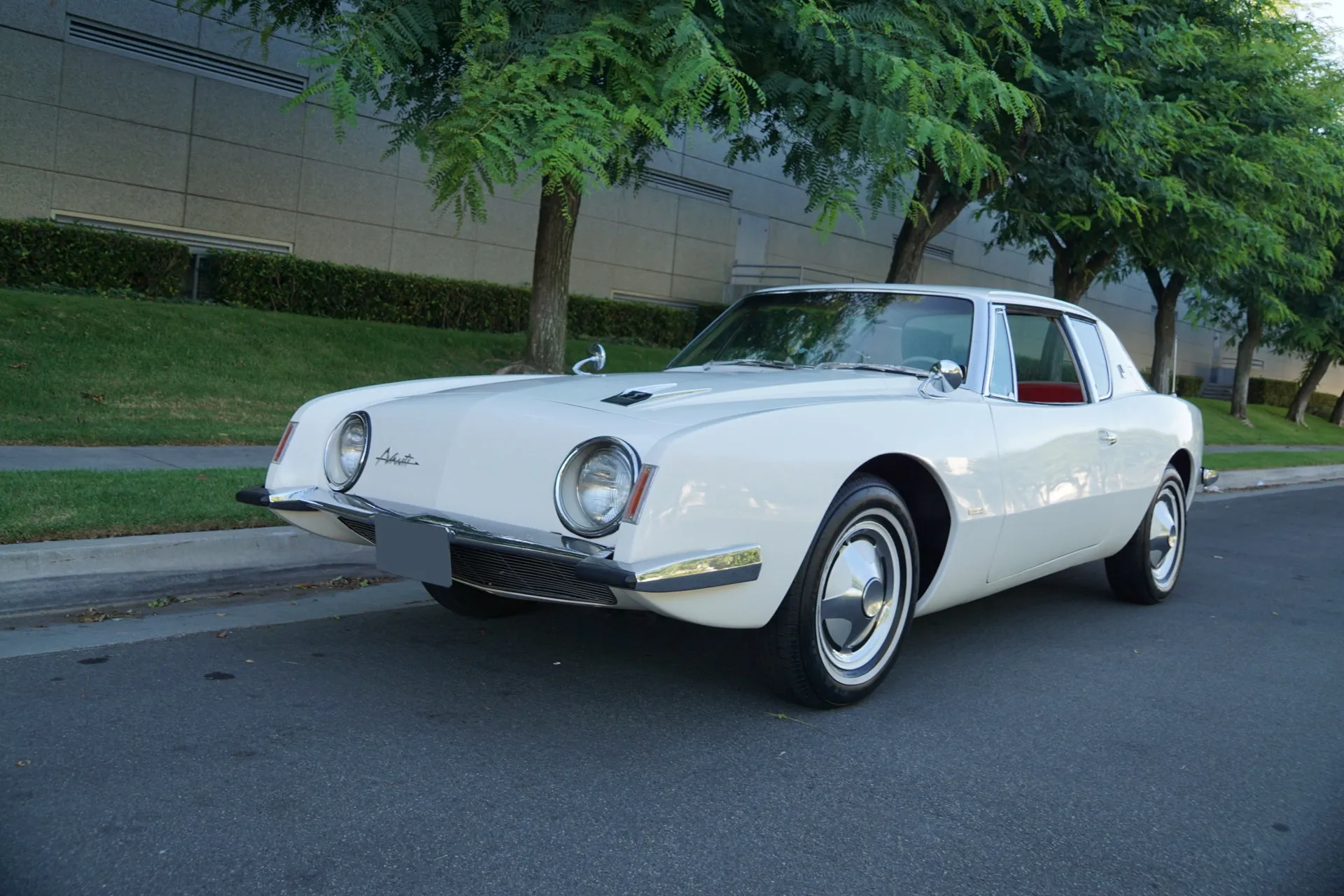 Studebaker Avanti