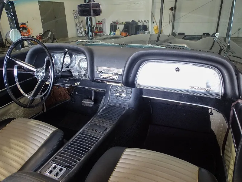 Ford Thunderbird