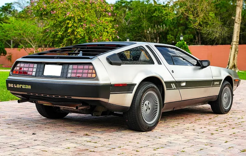 DeLorean DMC-12