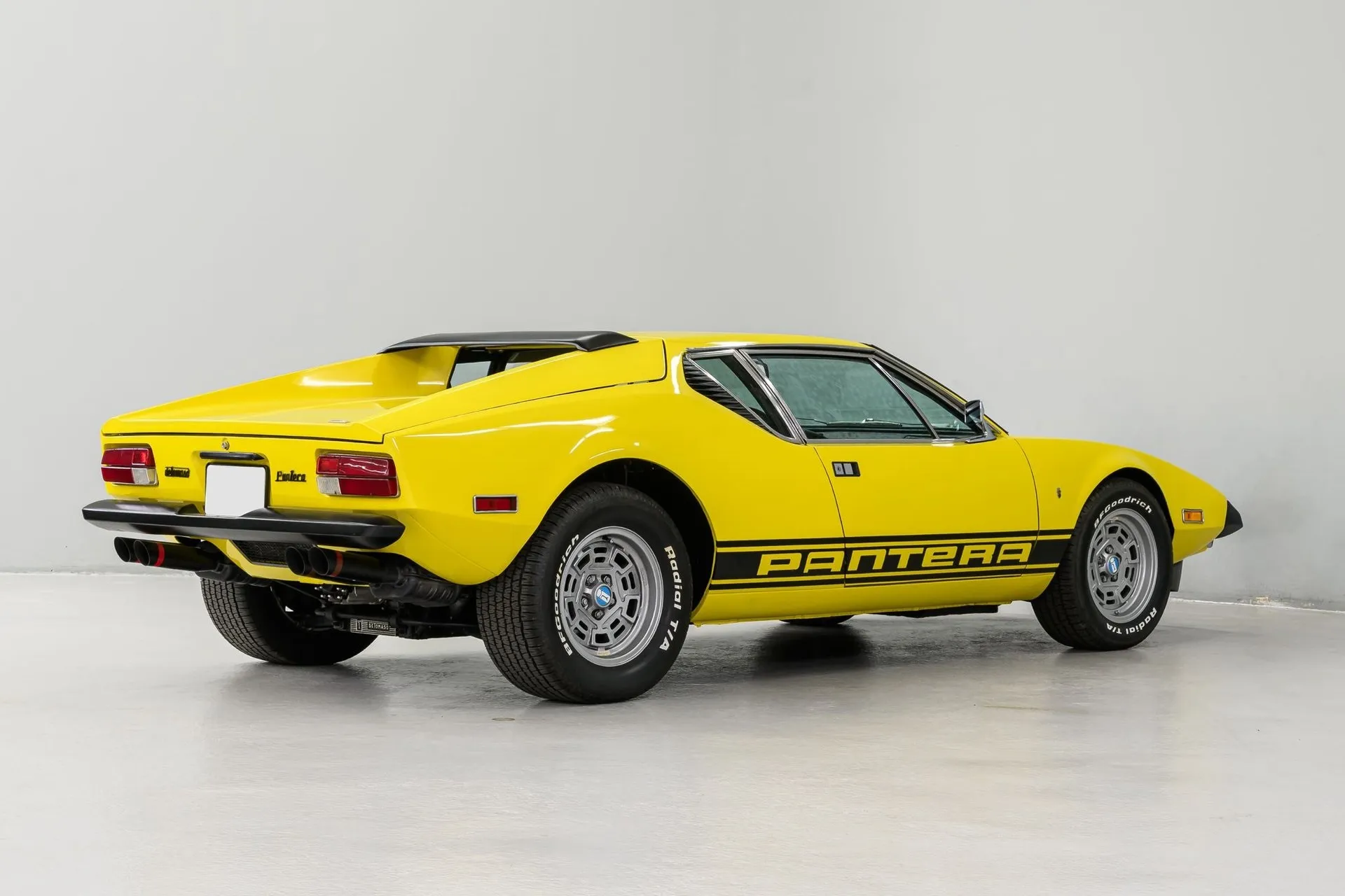 De Tomaso Pantera